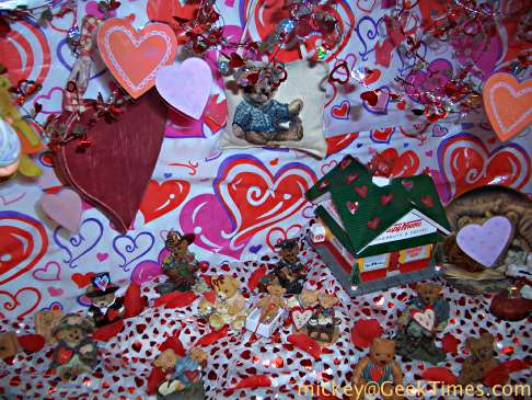 Floyd's valentines day diorama at Krispy Kreme