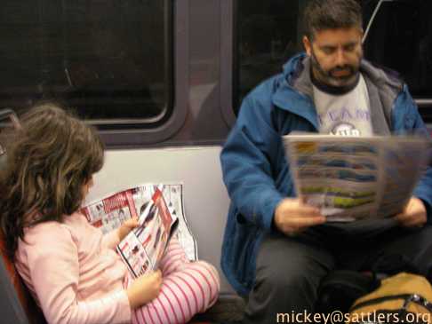 Lila & Papa read the papers