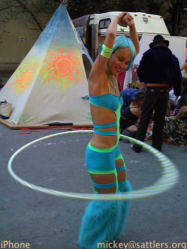Burning Man Decompression Party 2007: hula hoop