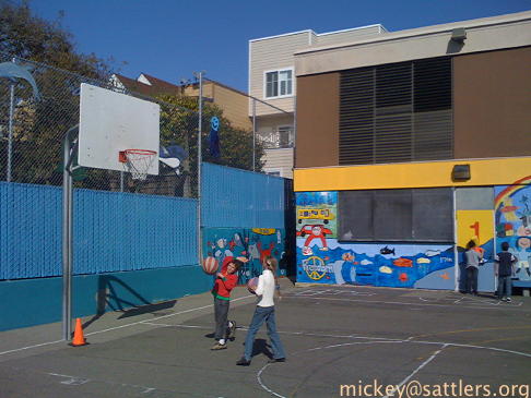 Isaac and Eugenia play basketball