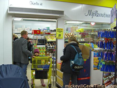 grocery shopping, Reykjavík