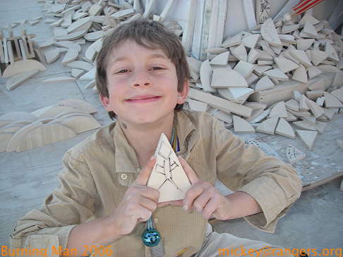 Burning Man 2006: Isaac at the Temple
