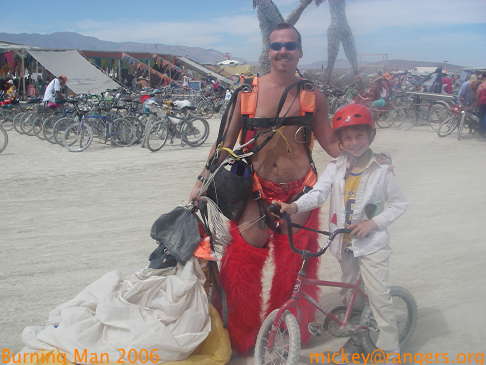 Burning Man 2006: Isaac with parachutist