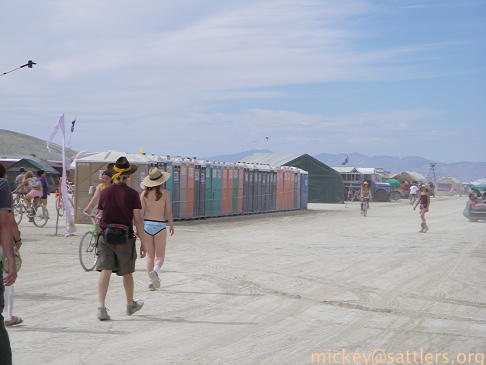 Burning Man 2007: porta-potties