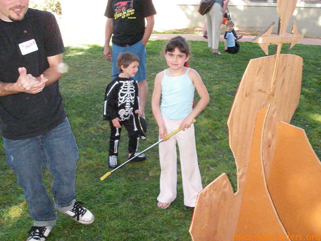 Randall Museum Halloween Lila minigolf