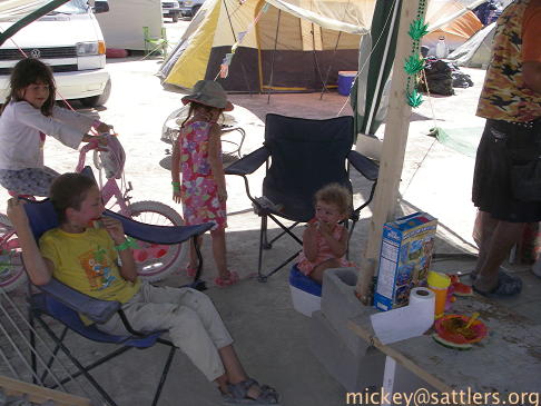 Burning Man 2007: Kidsville breakast